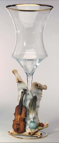 Cevik Vase w/ Violin