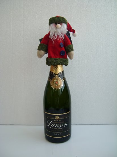 Santa figurines for wine