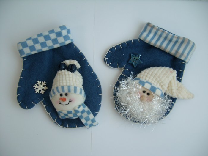 Blue christmas gloves