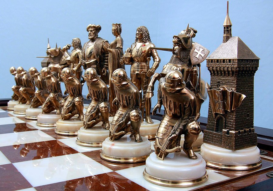 Chess. Gift. Personalised. Royal. Russia. German. Spanish. Gaudi.Pinocchio. Silver. Gold