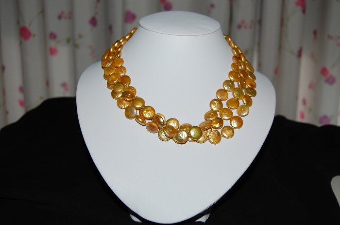 Tripple Strand Coin pearl Necklace N1061