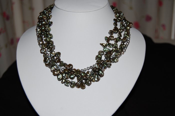 Triple Strand Peacock Keshi N1137