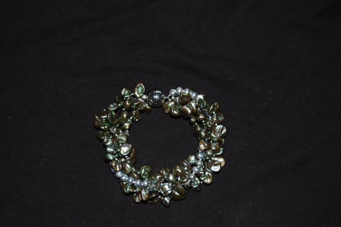 Triple Strand Peacock Keshi Bracelet B1137