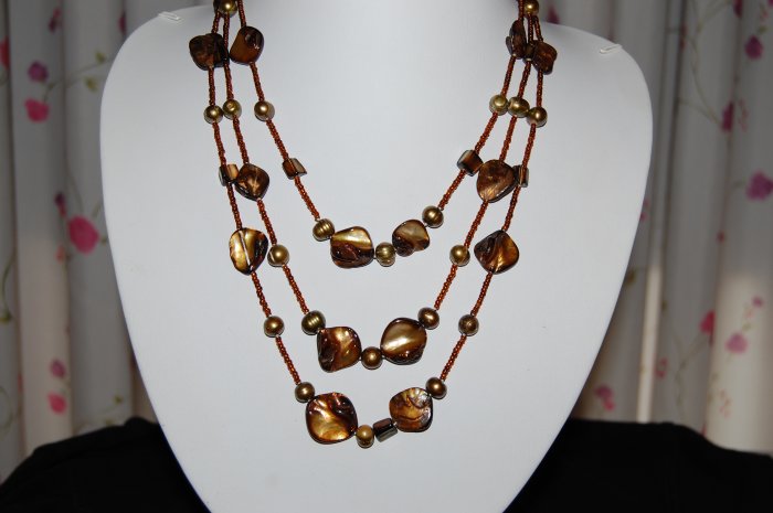 Triple Strand Pearl and Shell N1131