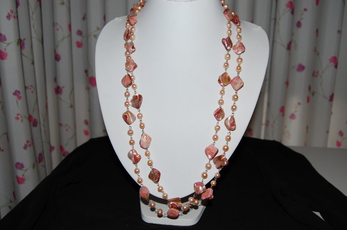 Pink Single Strand pearl with shell N1148