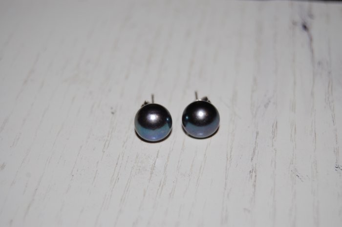 9 mm post earring