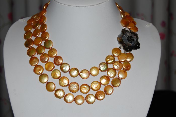 Gold Graduated Coin Pearl Necklace N1019