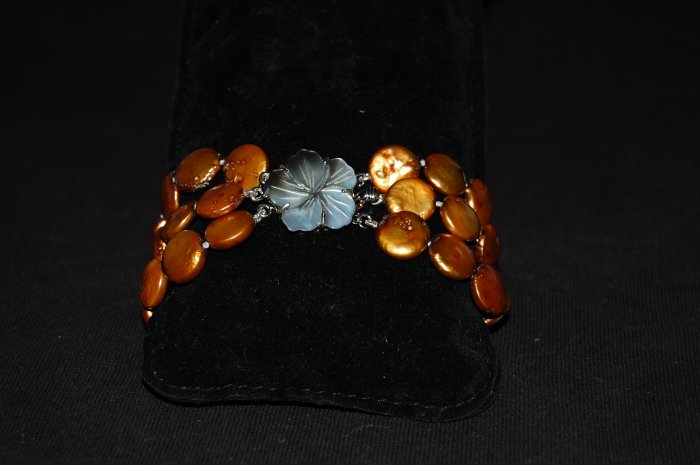 Triple Strand Coin Pearl Bracelet B1019