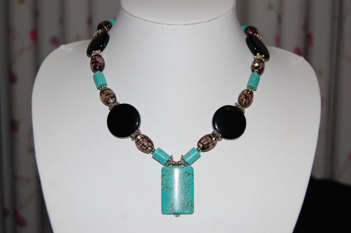 Turquoise and Bead necklace N1155
