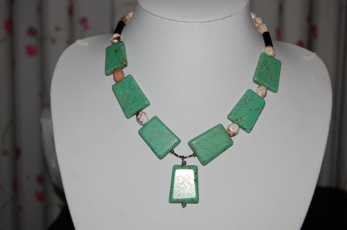 Stone and Bead Necklace N1160