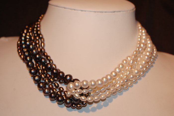 Peacock and White Necklace N1169