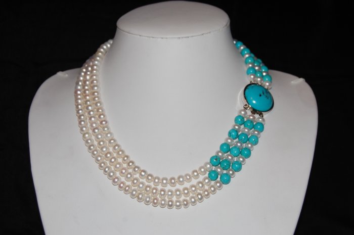 3 strand round pearls w turquoise N1083-2