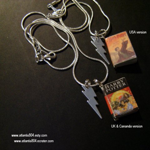 * Harry Potter Deathly Hallows Mini Book Necklace USA or UK version (ecrater