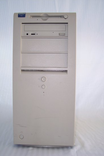 CHEAP COMPUTER. PC RUNNING ON WINDOWS XP PROFESSIONAL WITH SERVICE PACK 2