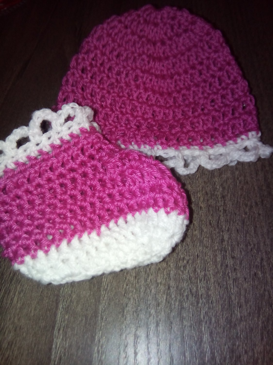 Crochet baby set, baby hat and booties, newborn set gift, pink-white, size 0-3 months