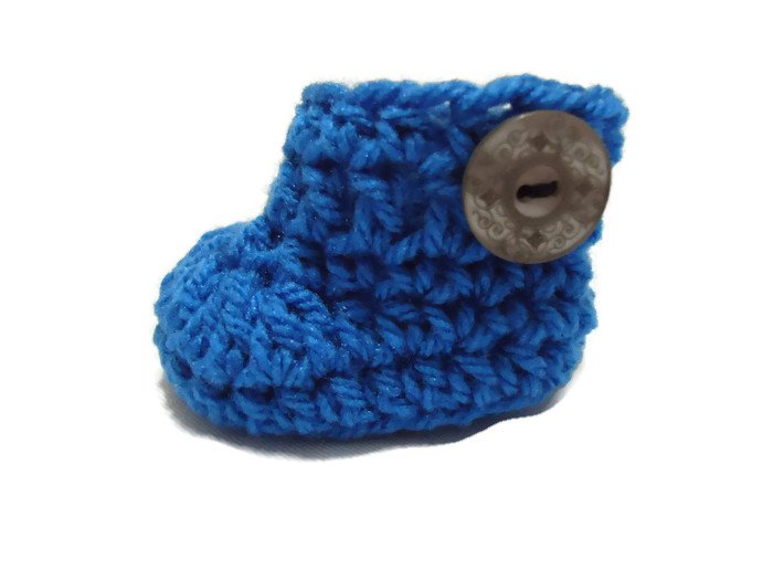 Crochet newborn baby booties