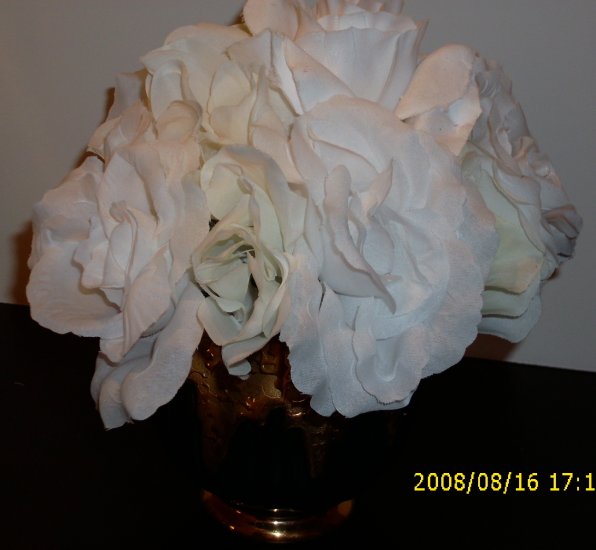 One Dozen White Roses in Black and Gold Short Vase
