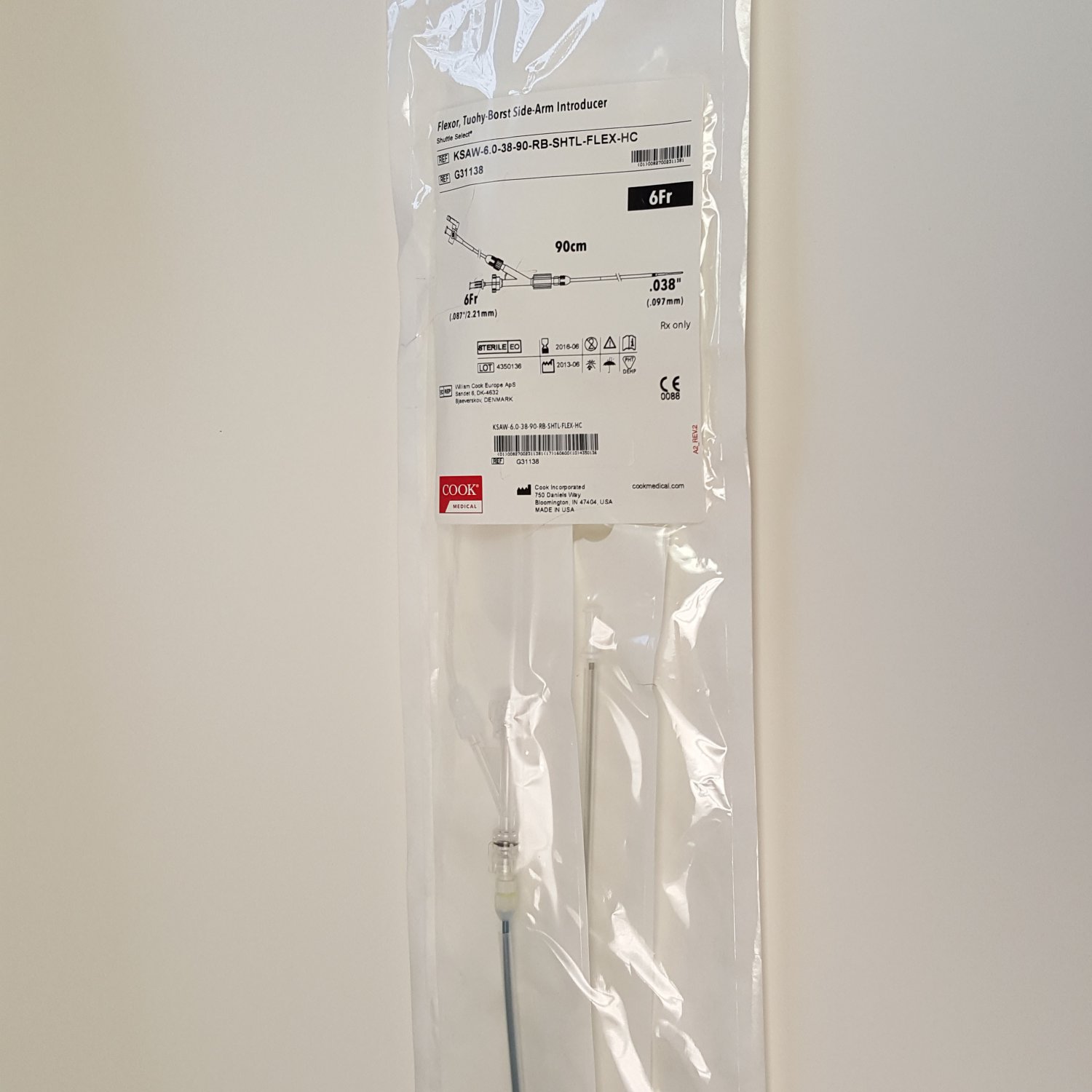 Cook Medical Flexor, Tuohy-Borst G31138 Shuttle Select Side-Arm Introducer
