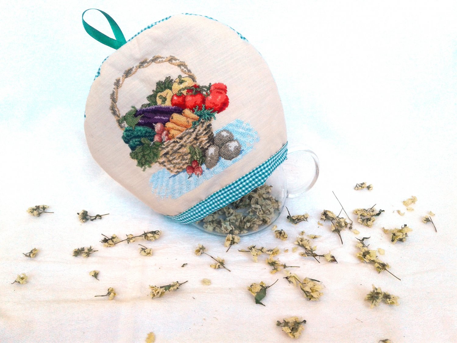 Teapot warmer, tea lover gift, tea pot cover, Embroidery, drinkware, Kitchen accessory, Teatime gift