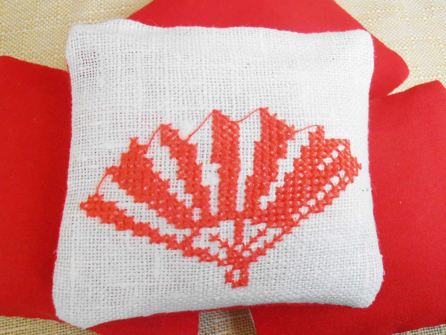 Lavender Sachet, preserved lavender, unusual gift, lavender bags, modern embroidery, Scented Sachet