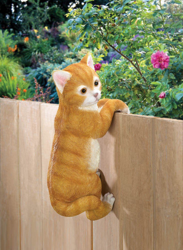 Climbing Cat Decor