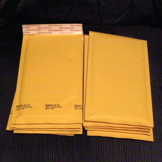 10 Padded Manila Bubble Envelopes - Size #00 5" x 9.5" internal