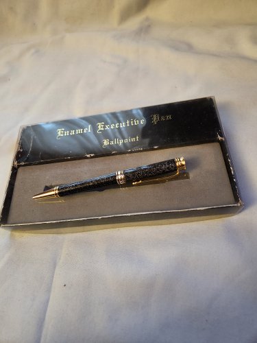 Enamel Executine Pen