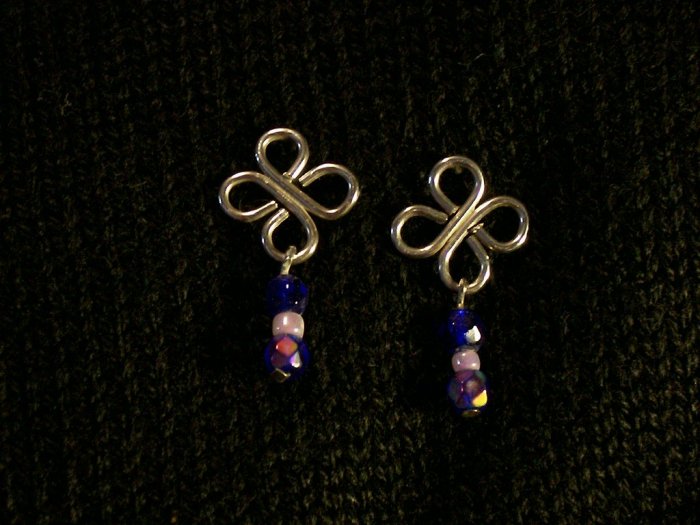 Shamrock Style Blue Bead Earrigs