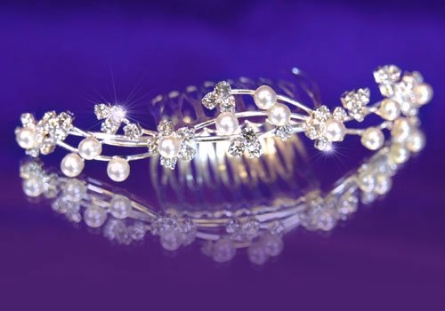 pearl tiara comb