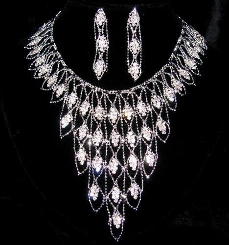 Bibs jewelry