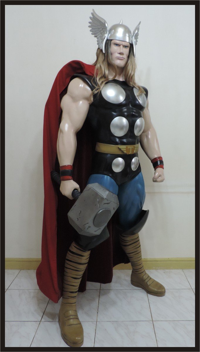 Custom Made Life Size Classic Thor Superhero Statue Prop