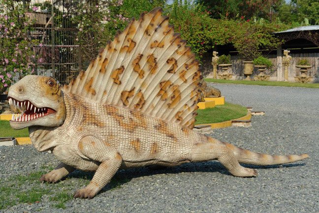 Custom Made Life Size Dimetrodon 10' Pre-Dinosaur Era Statue