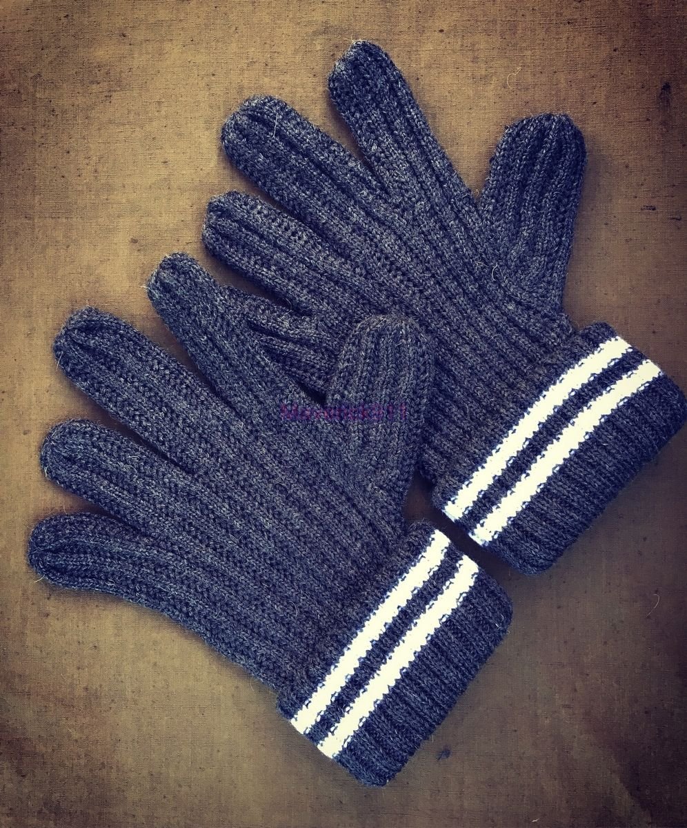 WWII German army soldiers Wool Gloves ( All sizes )