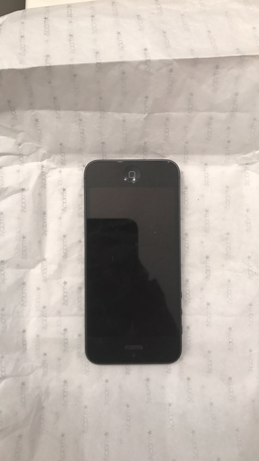 Pristine Condition UNLOCKED Black Apple iPhone 5 16GB