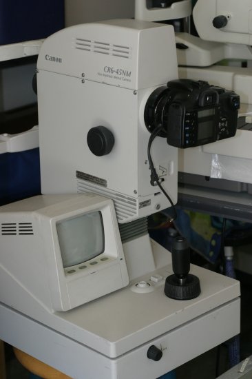 pre-owned canon CR6 non-myd camera