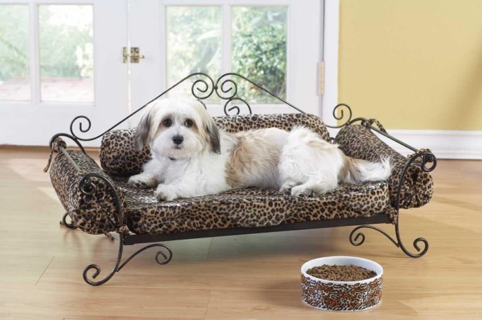 SAFARI CUSHION/METAL PET BED