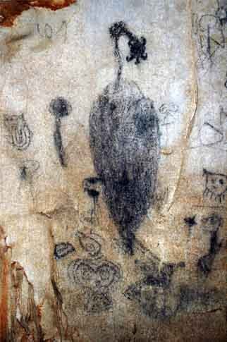 Egret and Turtle-- 5x7 Taino Cave Painting Photo. Click on thumbnail to view full image.