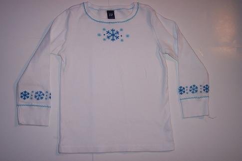 GAP SNOWFLAKE TOP