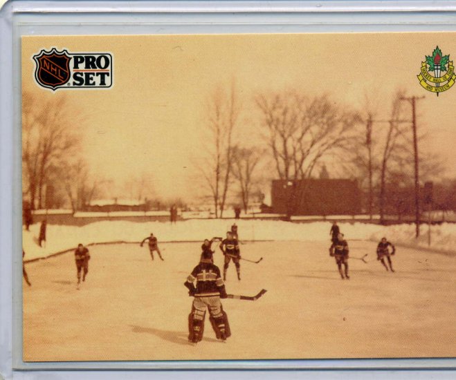 Montreal Canadiens Practice Outdoors Hockey Hall of Fame 91/92 Pro Set #589 NHL Hockey Card