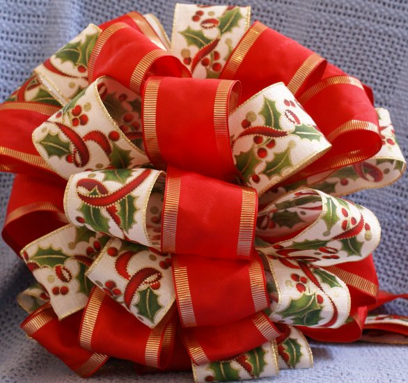 GREEN HOLLY AND RED RIBBONS - CHRISTMAS TREE TOPPER BOW
