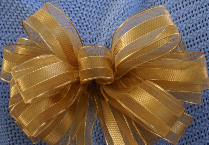 ELEGANT GOLD SHEER RIBBON - CHRISTMAS WREATH, SWAG, GARLAND OR PRESENT BOWS (3 BOWS/PACKAGE)