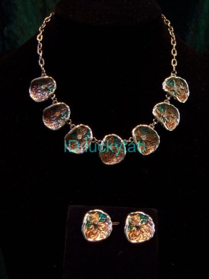 noblest refined lotus leaf necklace and earrings pair set