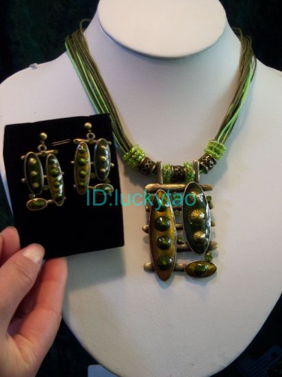 noblest minority folk green rope necklace & earrings set