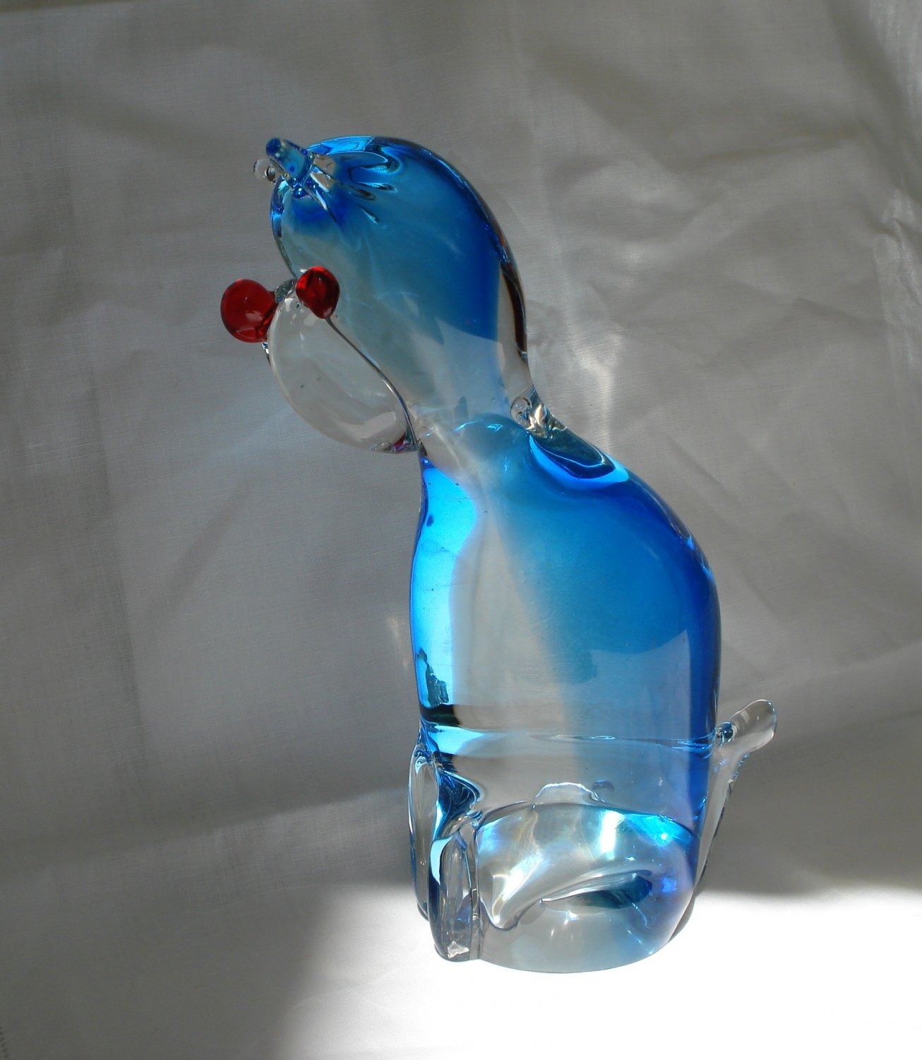 Blue lead crystal glass cat figurine red features as new vintage cm1473