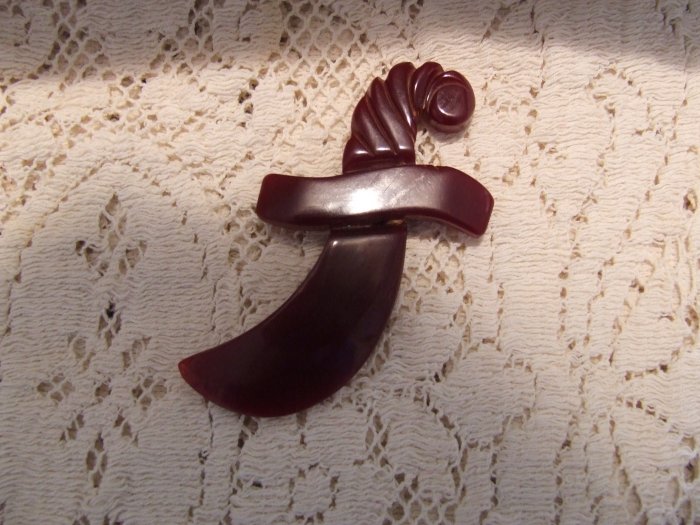 Clip Bakelite Sabre Shape