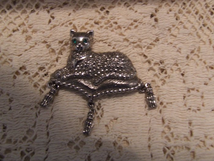 Pin AVON figural Cat on a tasseled pillow