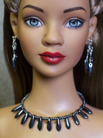 Gunmetal daggers collar - Fashion Doll Jewelry