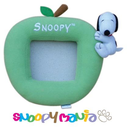 Snoopy hugging apple plush picture frame