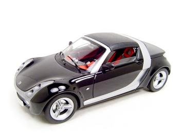 SMART ROADSTER BLACK 1:18 DIECAST MODEL