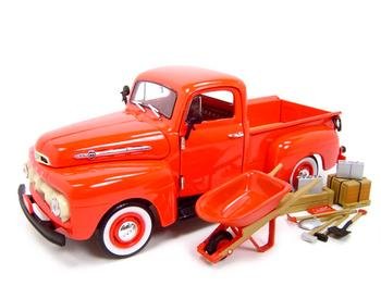 1952 FORD PICKUP RED W/ACCESSORIES 1:24 DIECAST MODEL